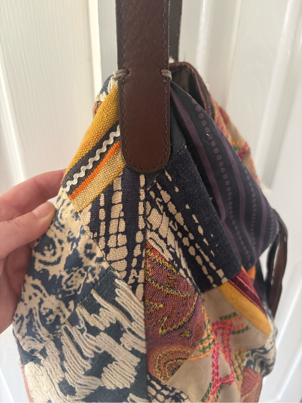 Lucky Brand Y2K Patchwork Hobo Crossbody Bag - Picture 7 of 8